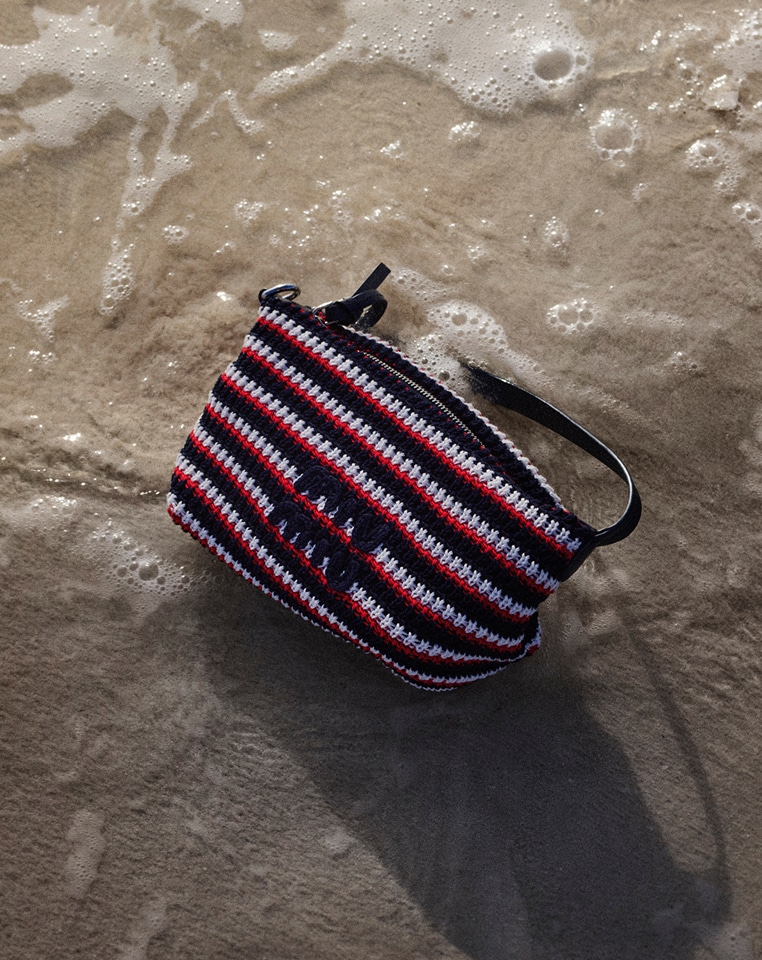 POUCHES