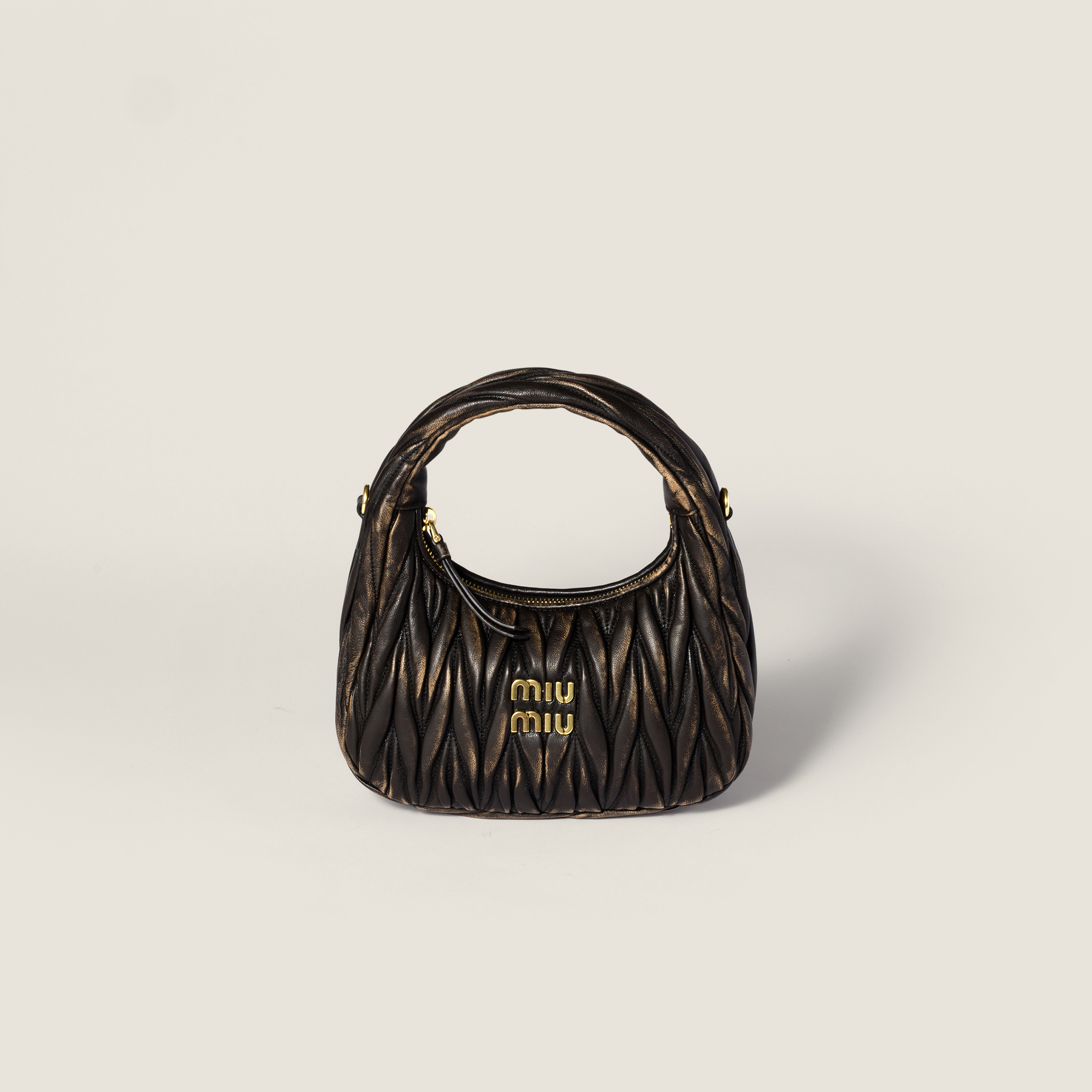 Wander matelassé nappa leather bag