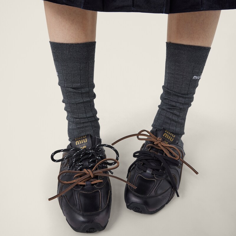 New Balance X Miu Miu 530 SL装饰小牛皮穆勒鞋