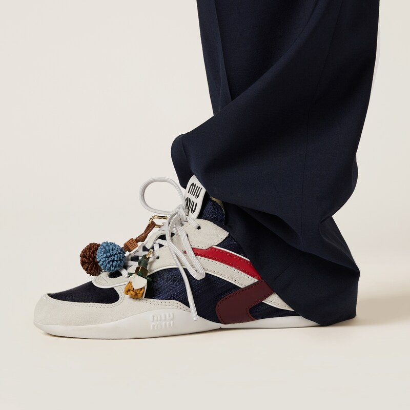 Gymnasium technical fabric and suede sneakers