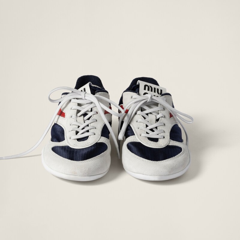 Gymnasium technical fabric and suede sneakers