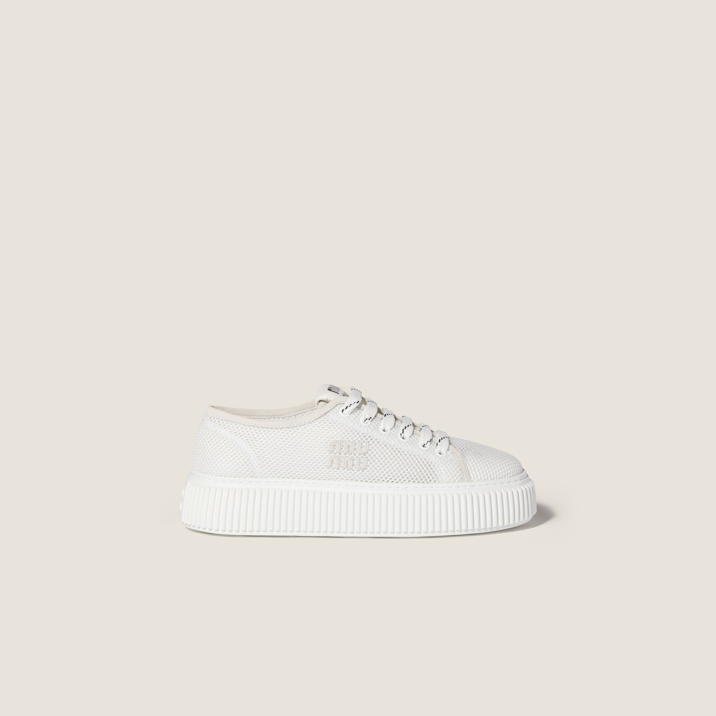 Mesh fabric sneakers