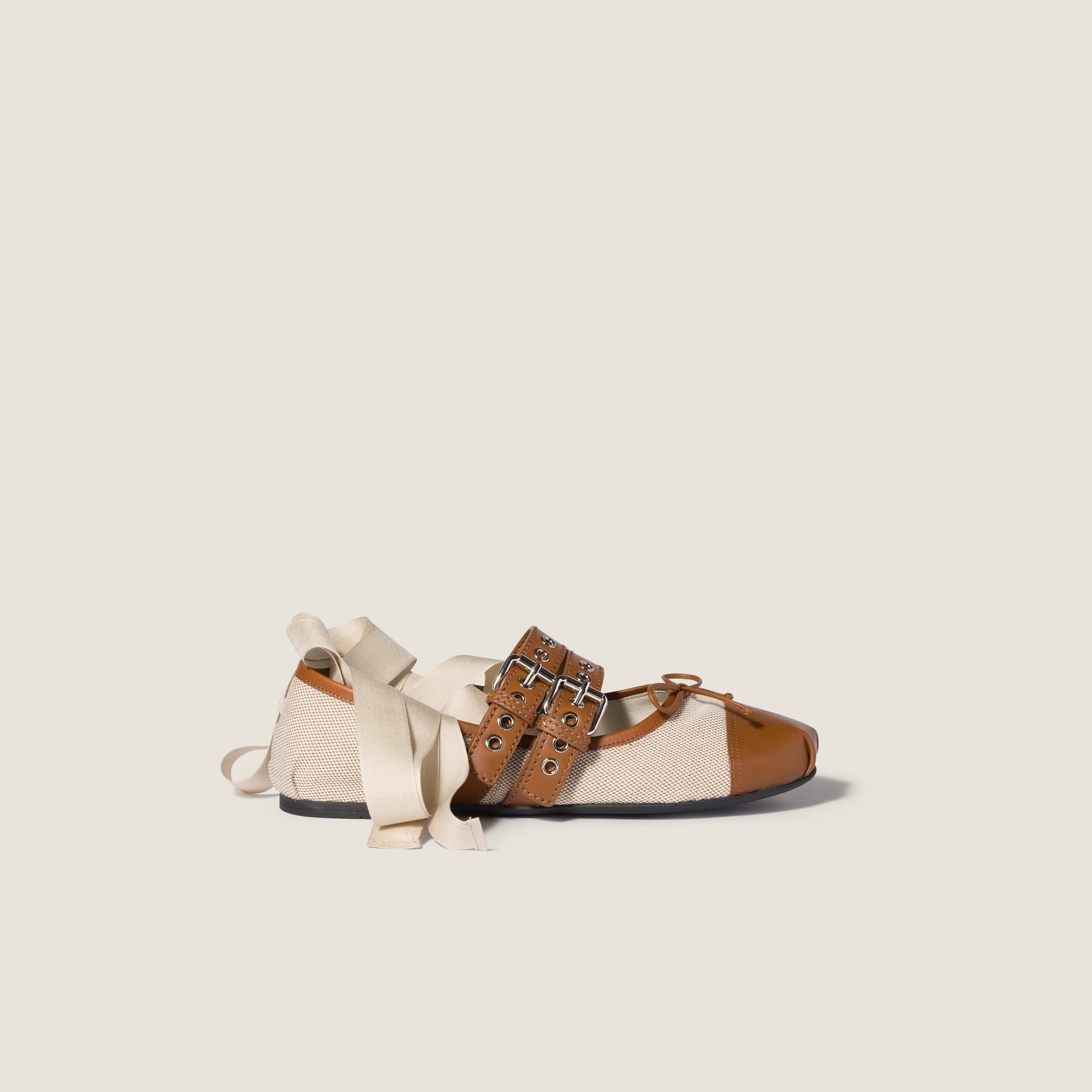 Canvas and leather ballerinas
