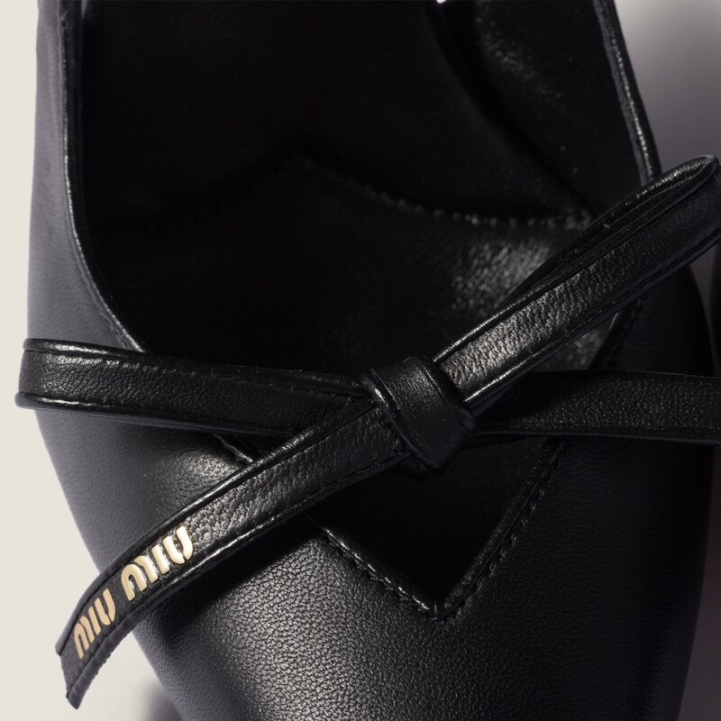 Leather slingback pumps with bow