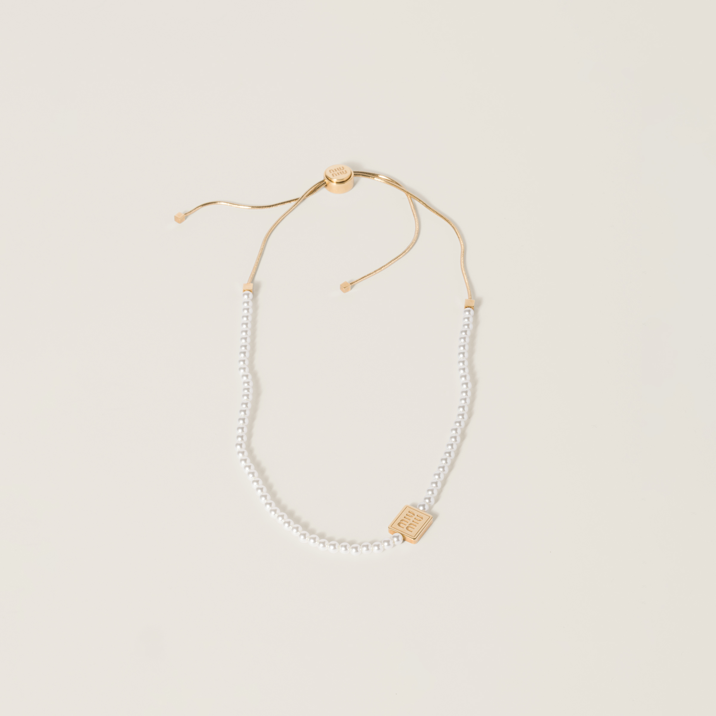 Pearl and metal choker
