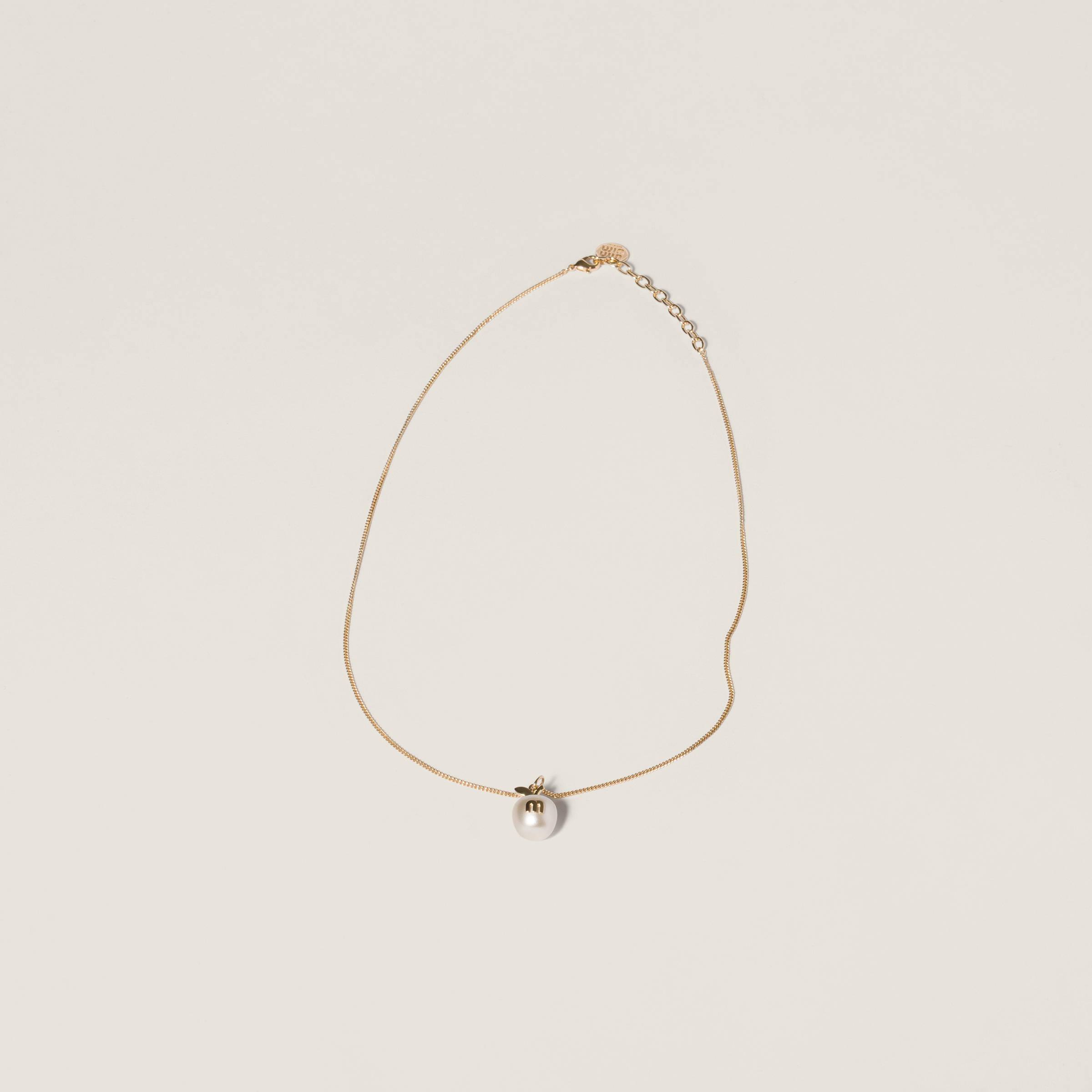 Metal necklace with pendant