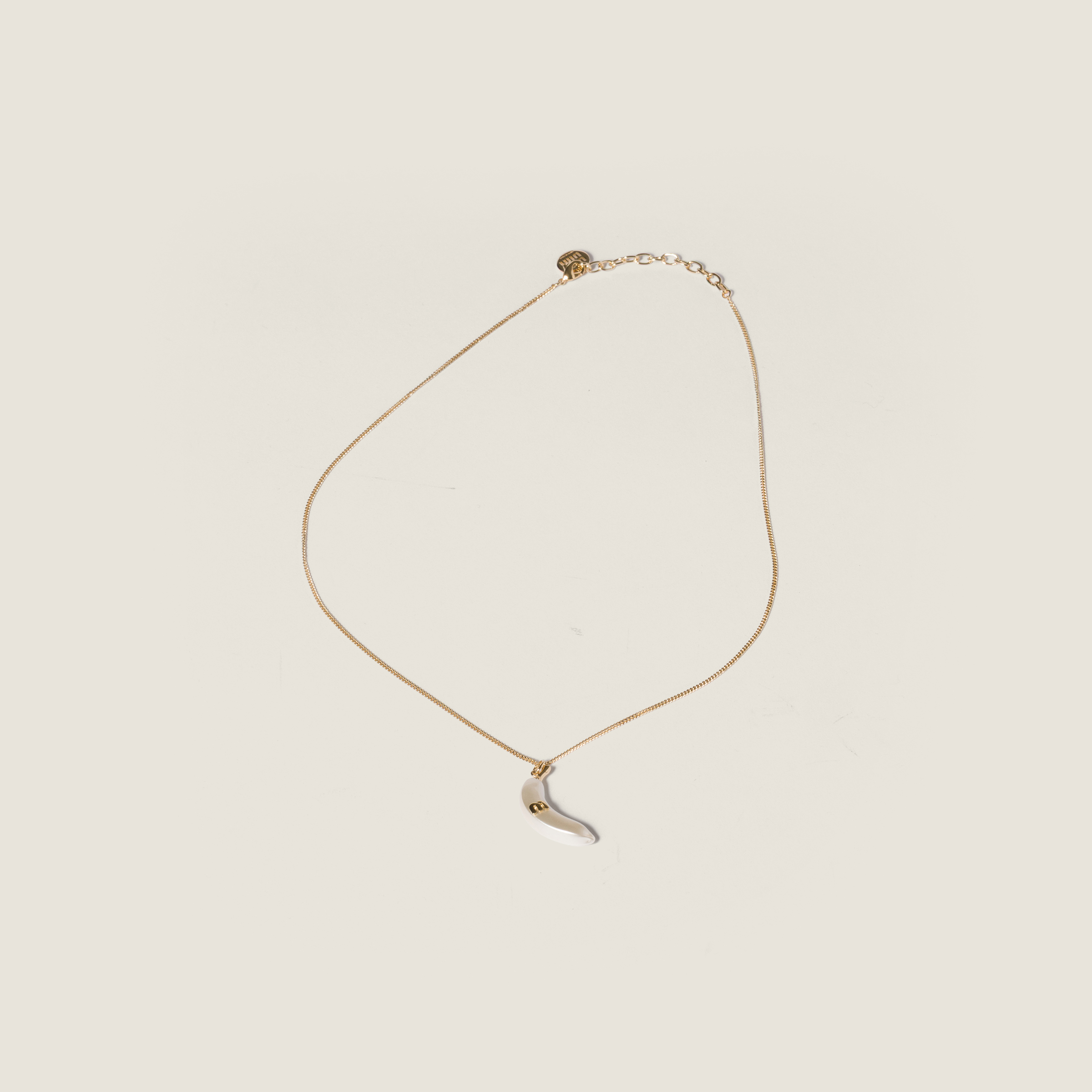 Metal necklace with pendant