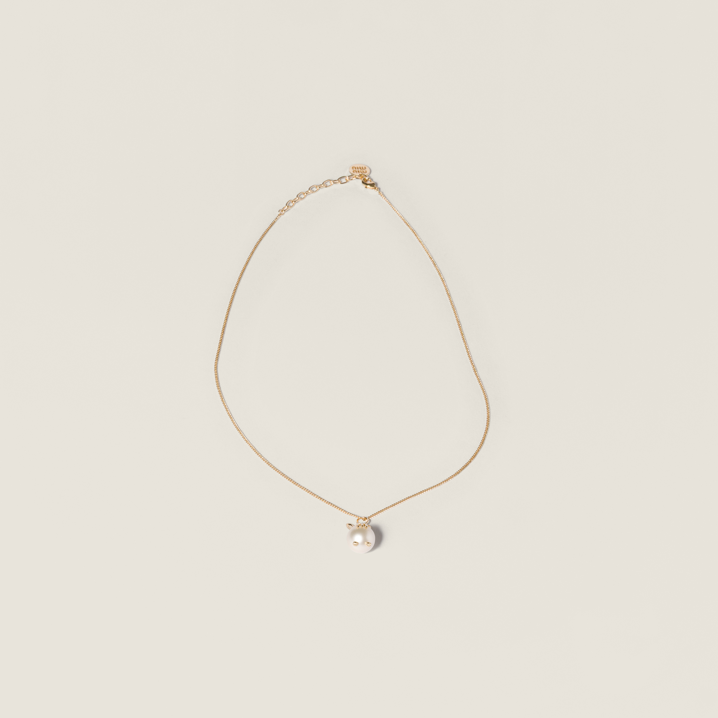 Metal necklace with pendant