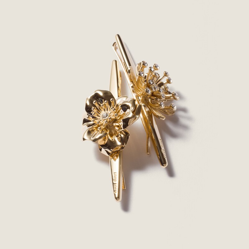 Metal barrettes with crystals