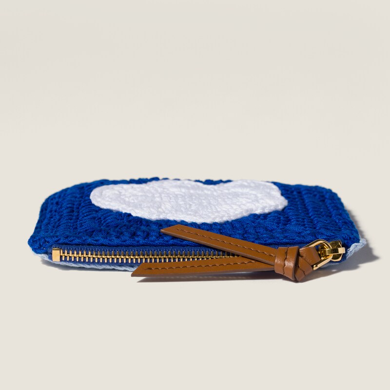 Crochet zipper pouch