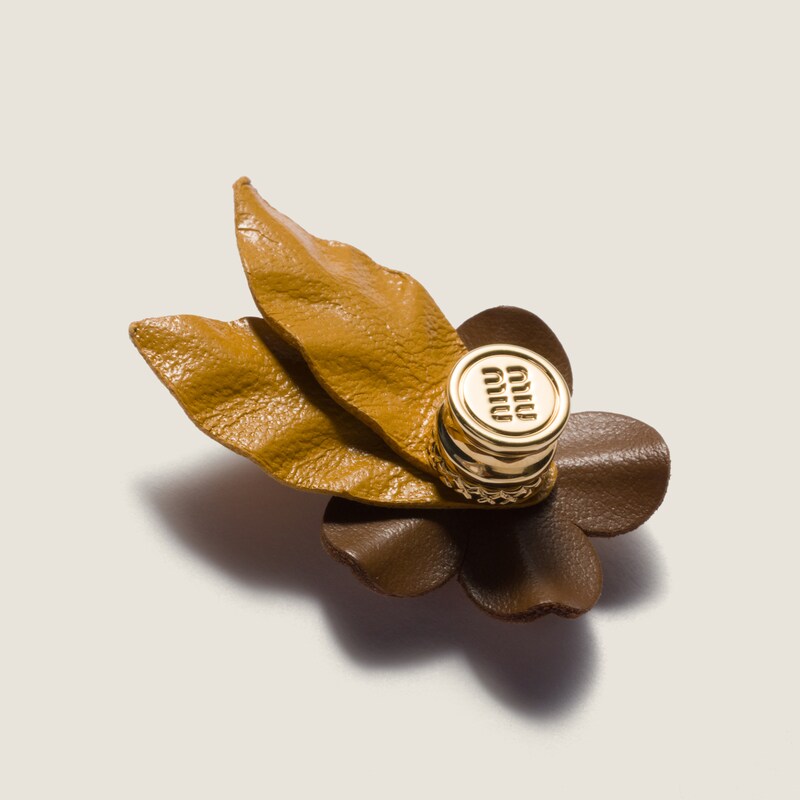 Leather floral brooch