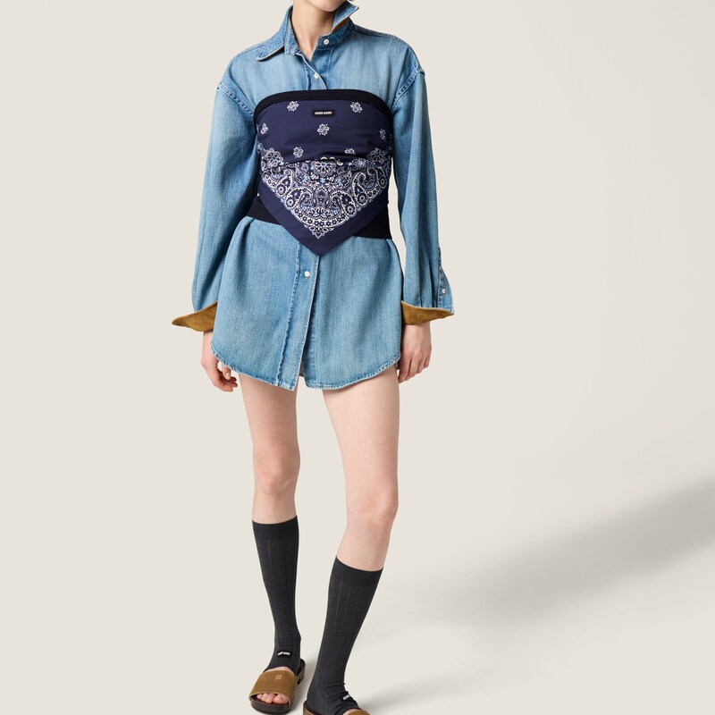 牛仔衬衫
