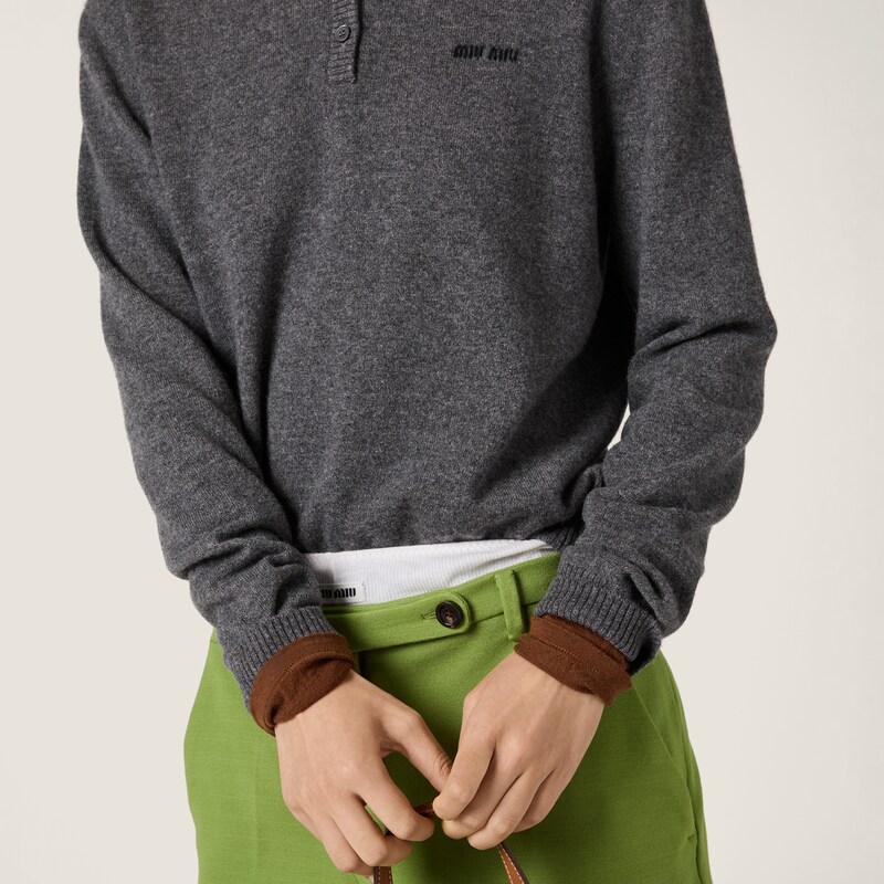 Cashmere sweater